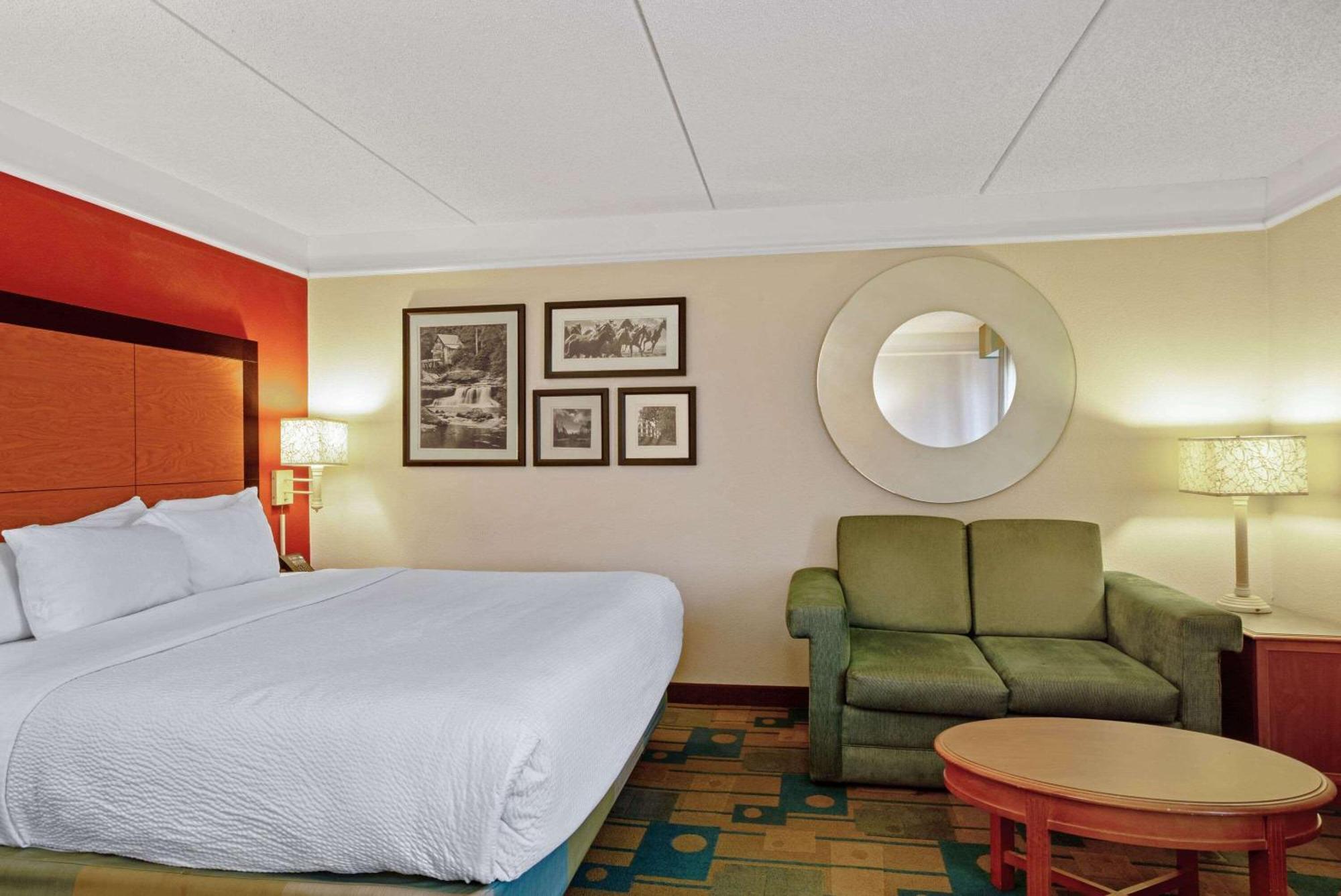La Quinta By Wyndham Winston-Salem Hotel Kültér fotó